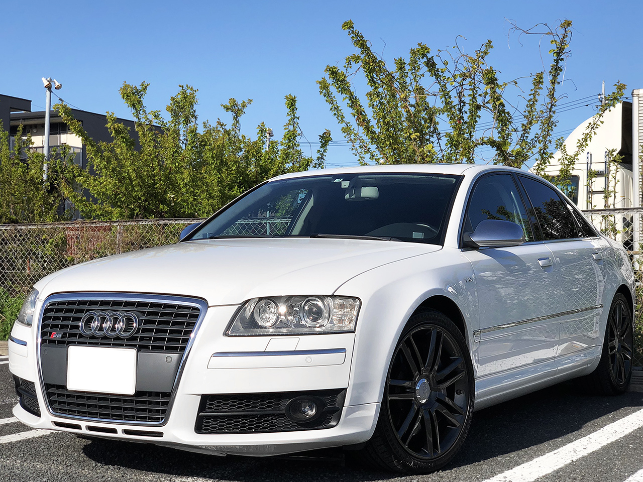 金融車Audi S8