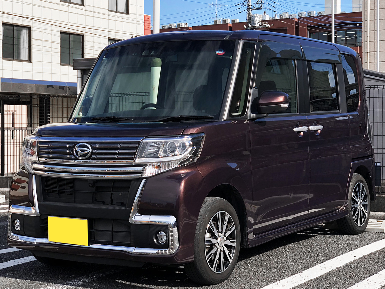 金融車ダイハツ タント カスタムX トップエディションSA III