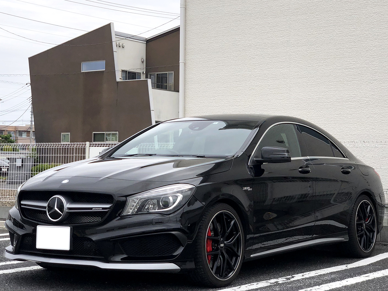 金融車メルセデス・ベンツ CLA45 AMG 4MATIC